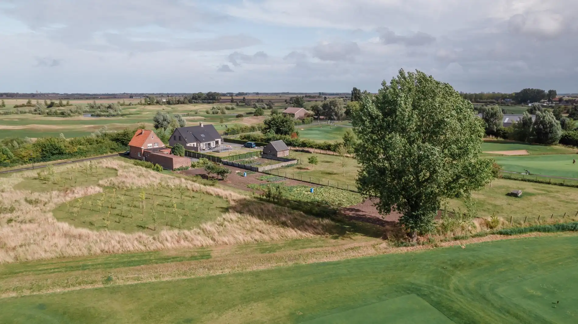 Exclusief pand te koop tussen de golfterreinen van Oostduinkerke! foto 3