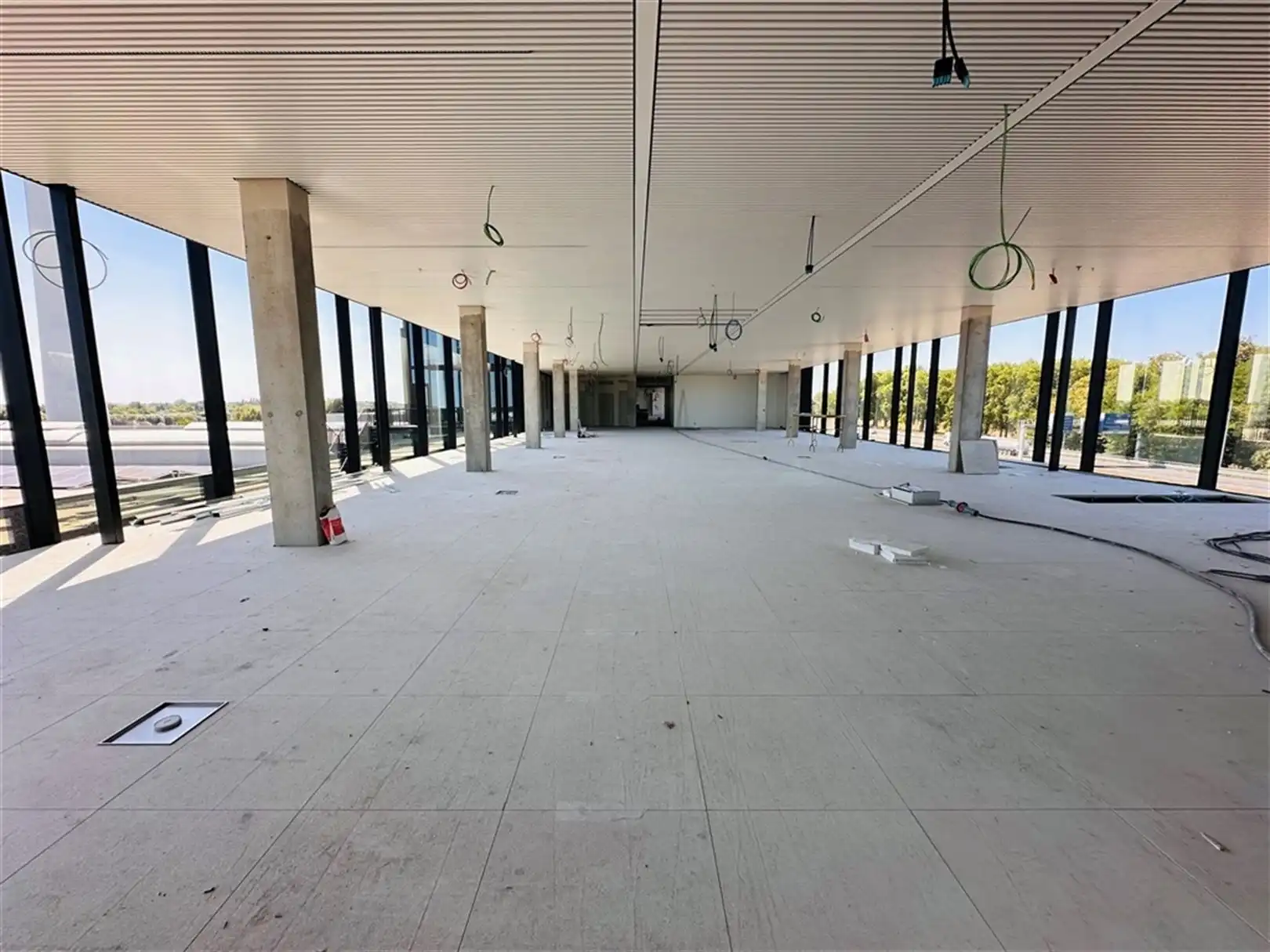 High-end nieuwbouwkantoor/showroom langsheen E17 foto 9