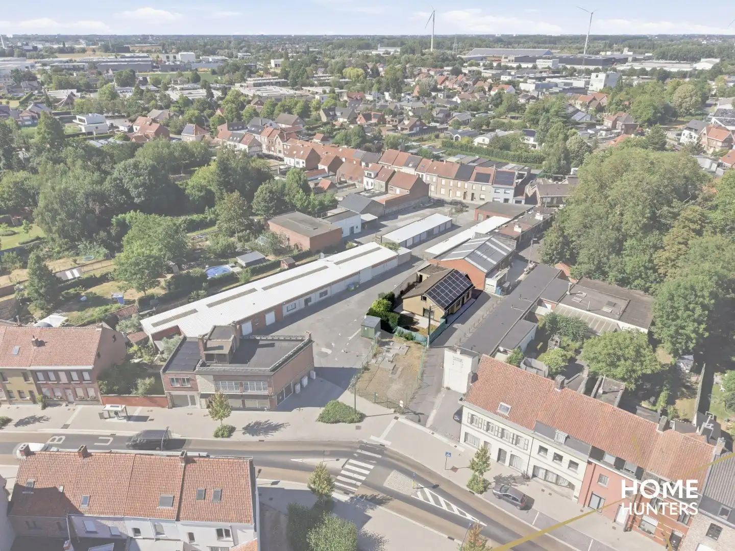 Te renoveren woning met ruime garage en tuin op centrale ligging te Zwevegem foto 13