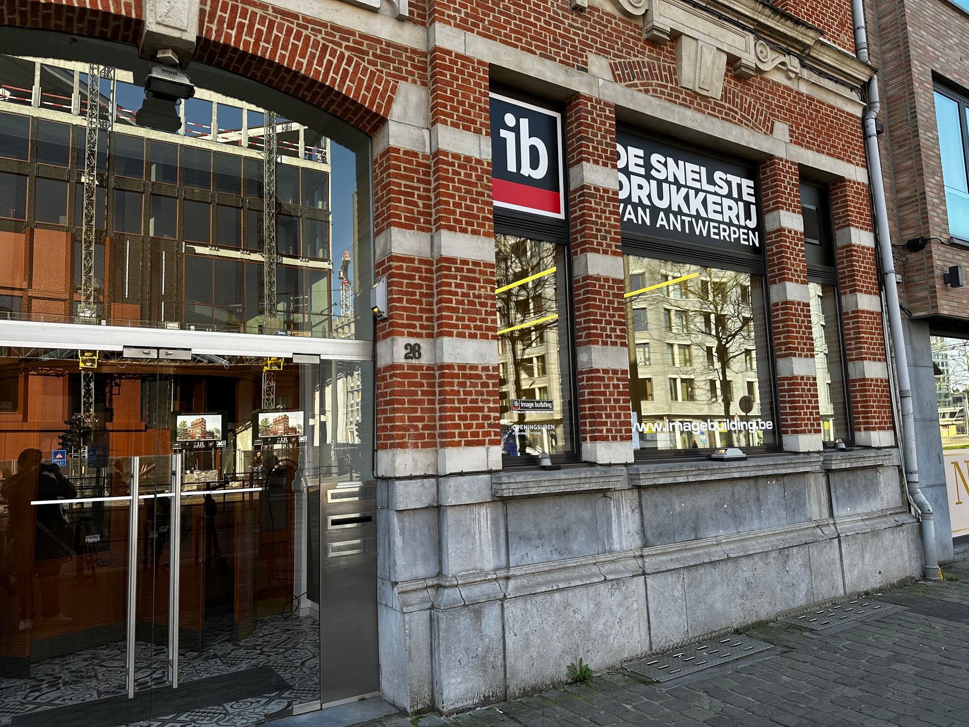 Strategisch gepositioneerd kantoor-showroom in Antwerpen foto 3