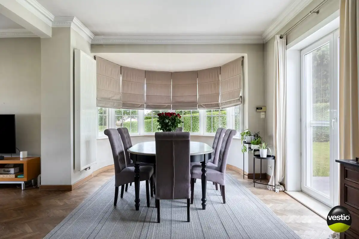 Exclusieve open bebouwing met 5 slaapkamers, zwemvijver en zonnige tuin op 17a 98ca foto 3