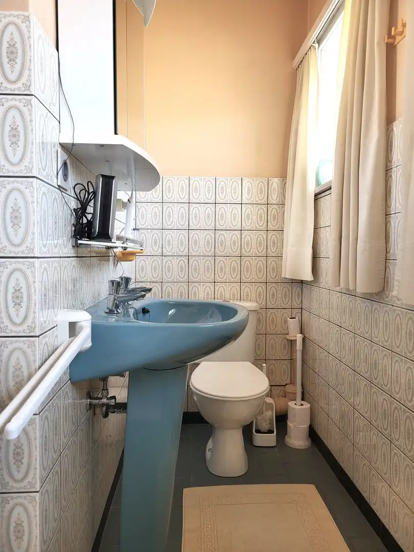 Deze ruime halfopen bebouwing met een bewoonbare oppervlakte van 134 m² is rustig gelegen aan de stadsrand. foto 23