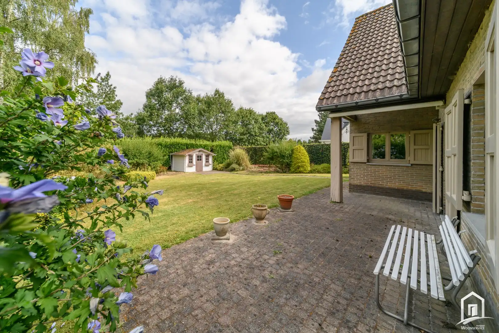 Stijvolle villa in residentiële omgeving aan de stadsrand van Aalst. foto 12