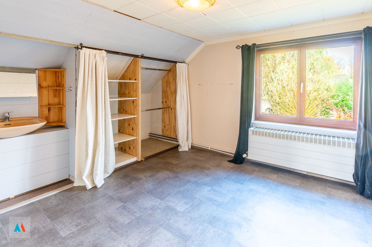 Ruime open bebouwing in doodlopende straat! foto 15