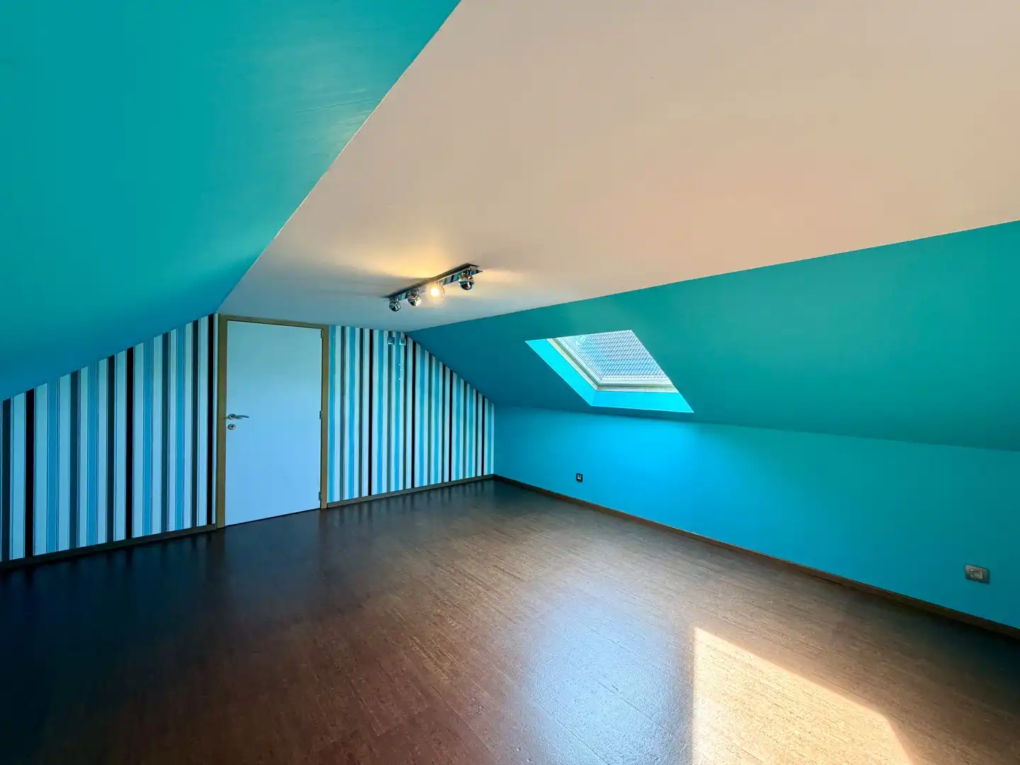 Instapklare vrijstaande woning vlakbij centrum Tielt! foto 12