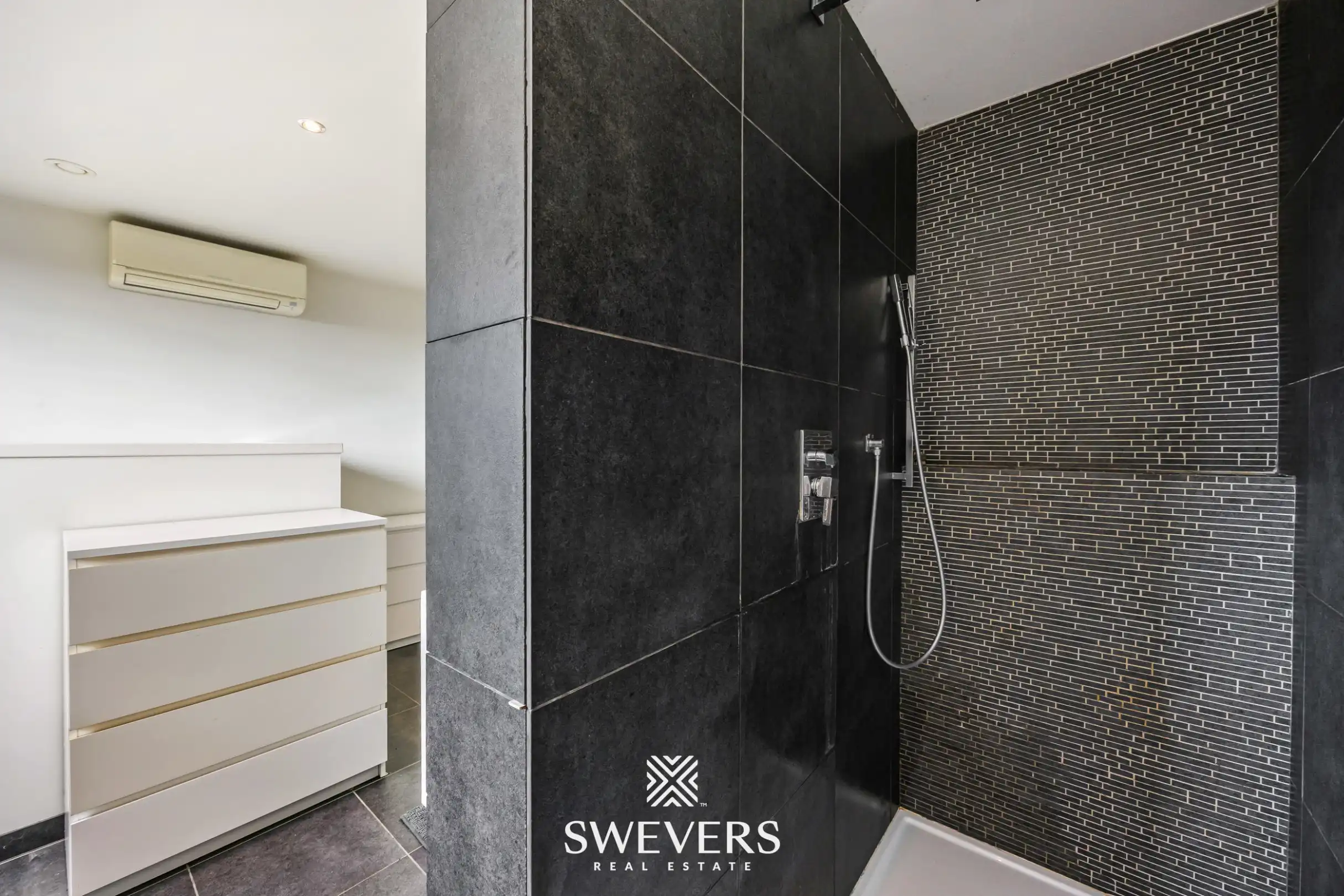 Ideale kangoeroewoning of riant landhuis op een ruim perceel te Kermt foto 14