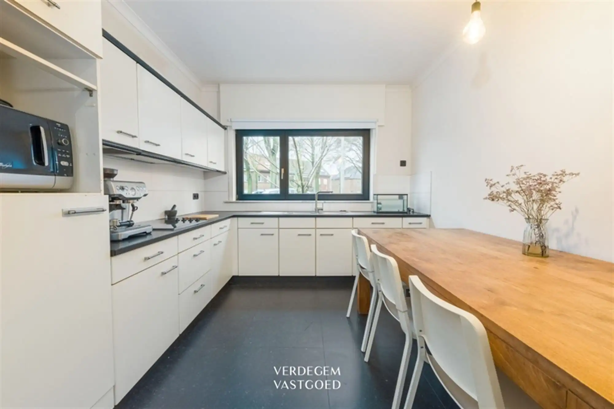 Instapklare woning met 3 slaapkamers en zonnige tuin in gegeerde woonbuurt foto 8