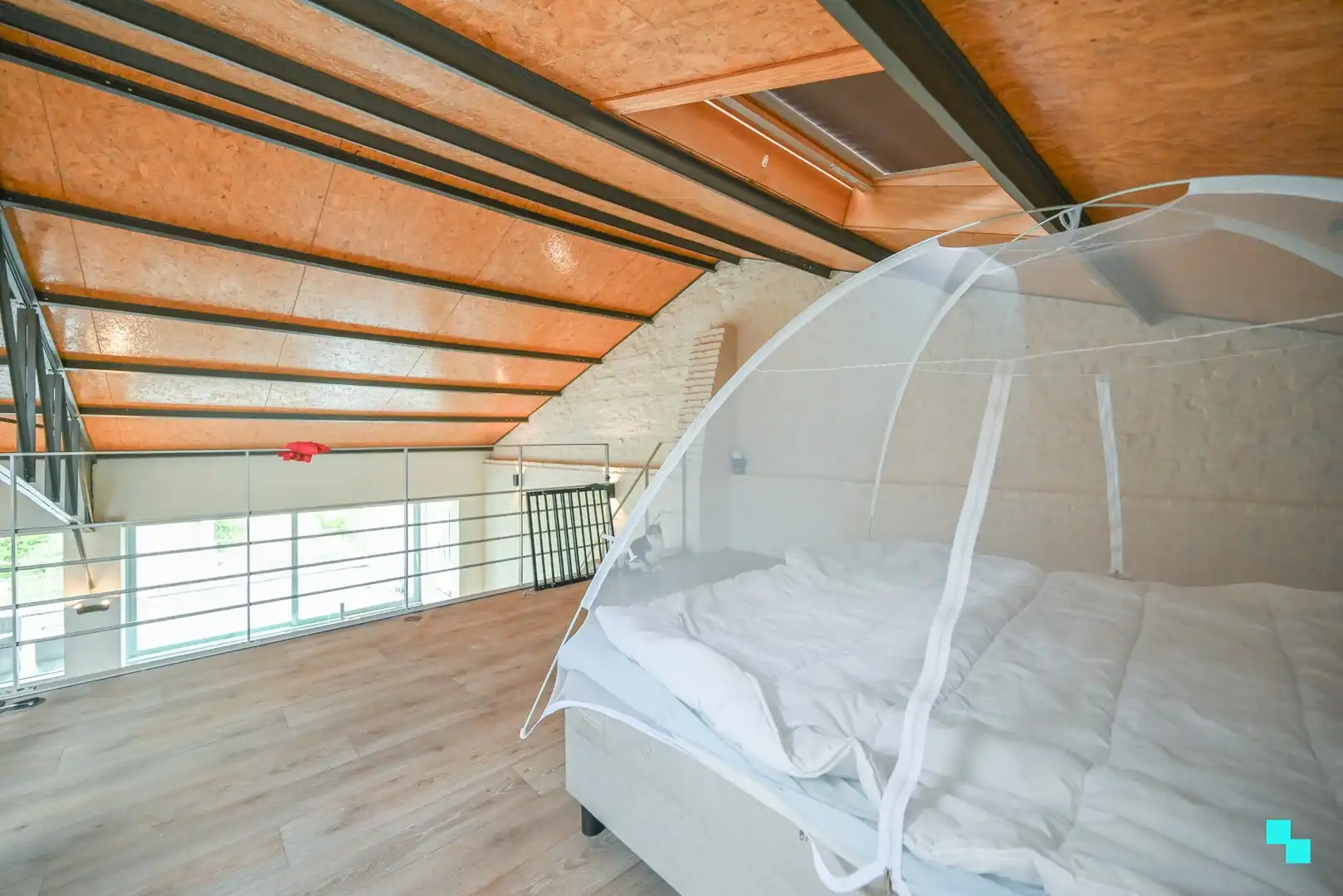 Verrassend ruim duplex appartement in Ooigem foto 9