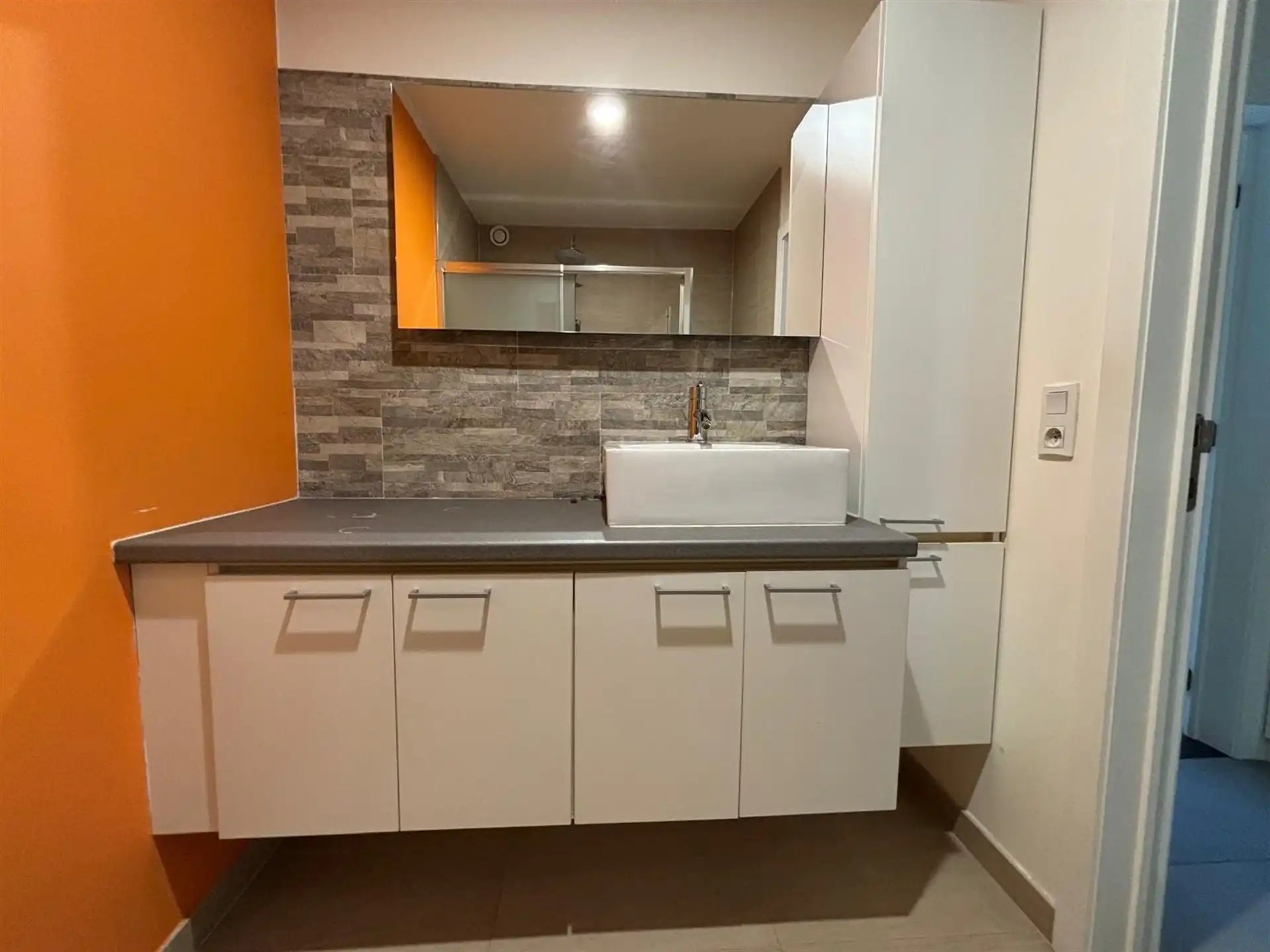 Gemeubeld appartement met twee slaapkamers en tuin in Gijzegem foto 9