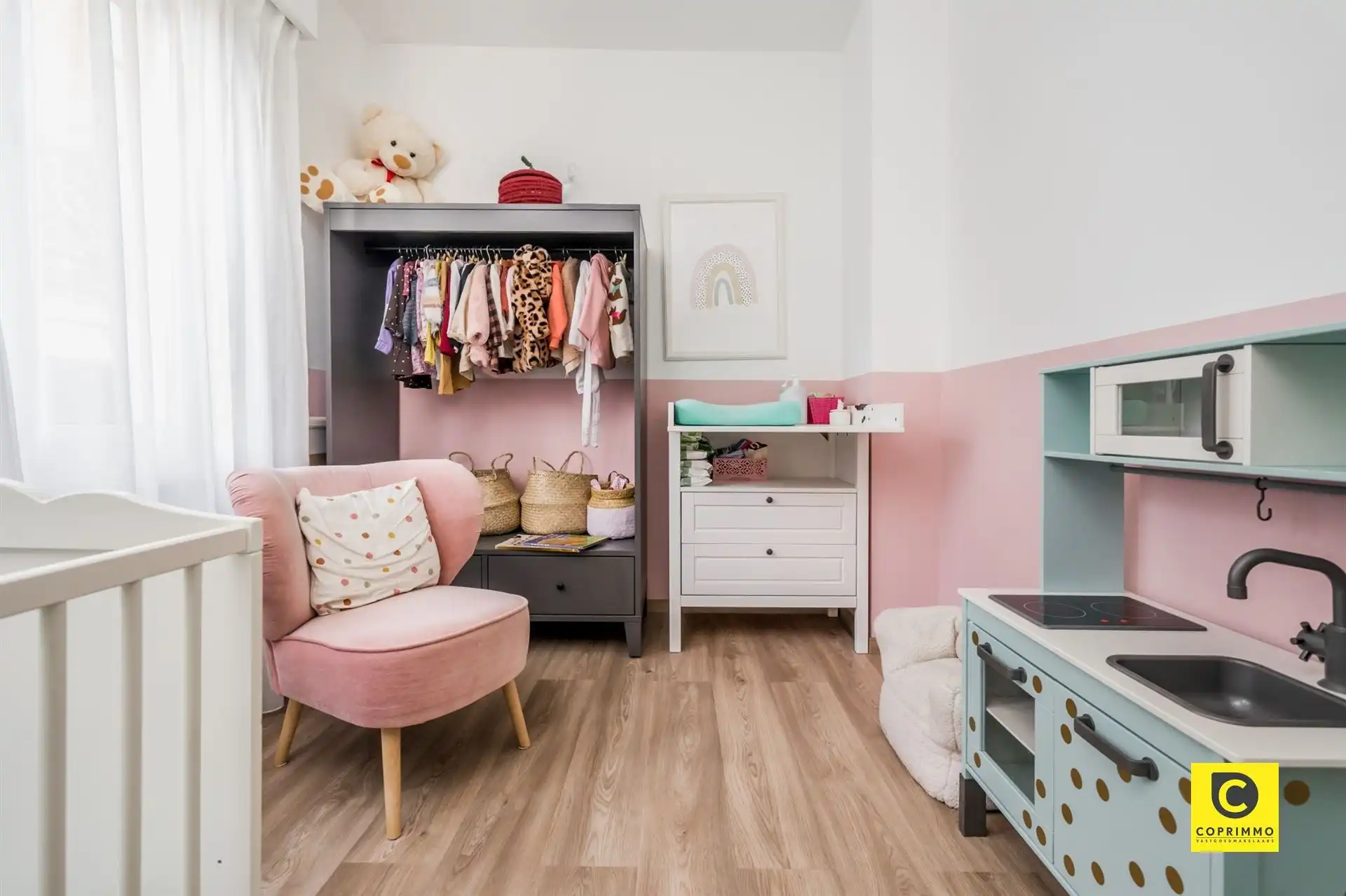 Ruim 3 slaapkamer appartement! foto 11