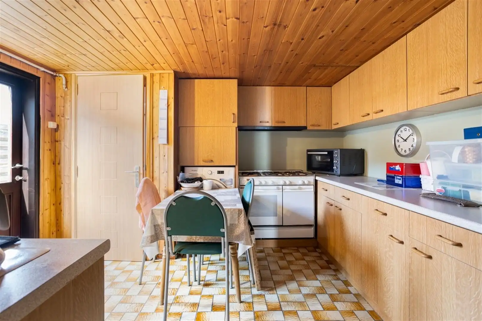 te renoveren woning met tuin foto 14