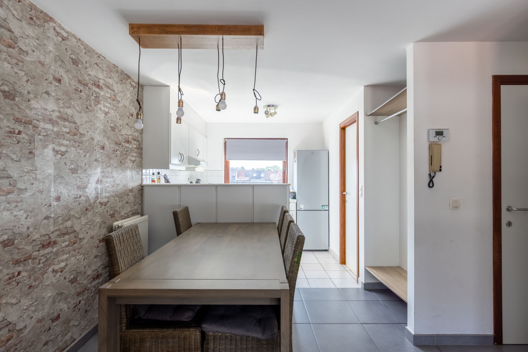 Instapklaar duplex-appartement met 2 slaapkamers en ruim terras in hartje Bornem foto 10