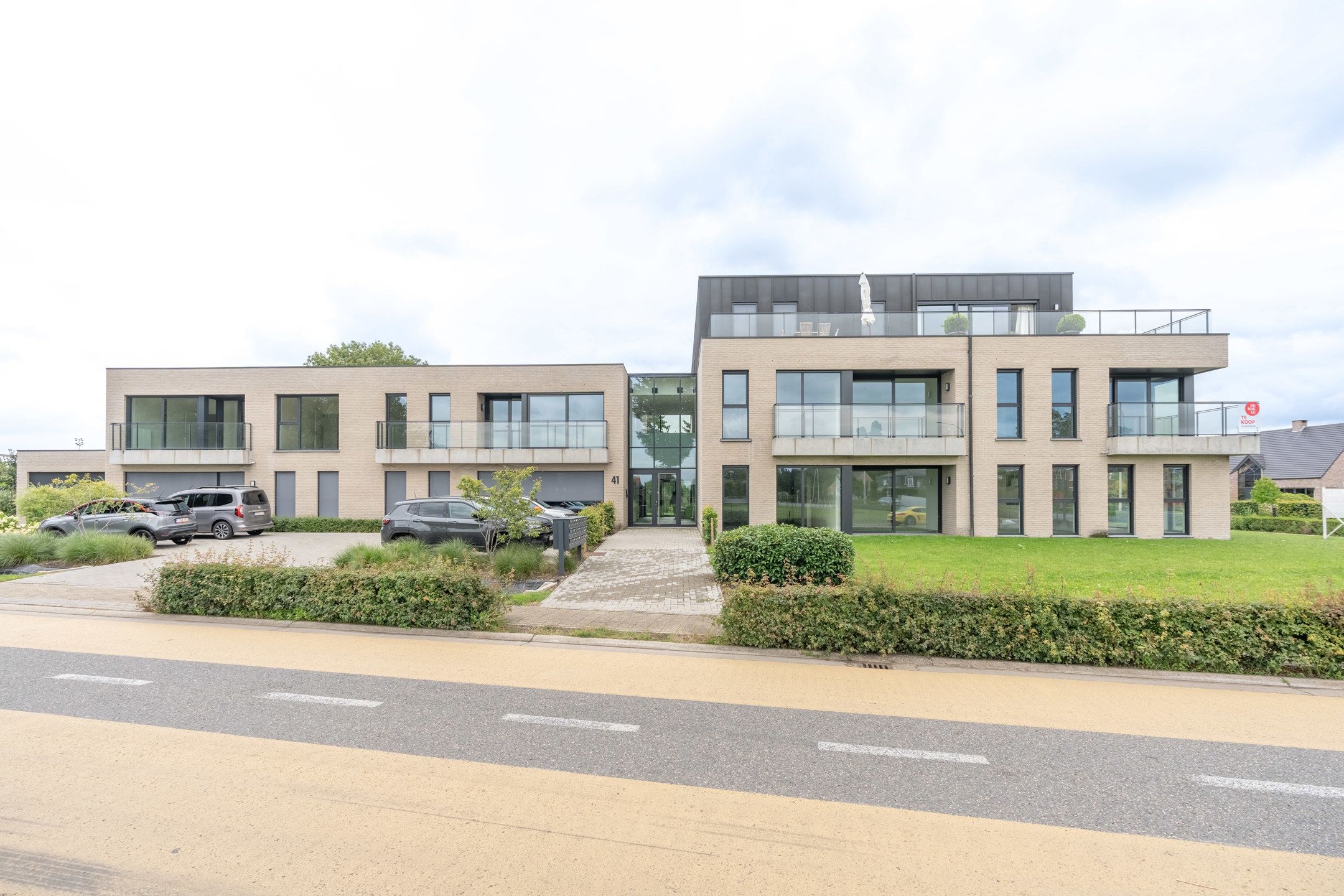 Nieuwbouw assistentiewoning in het centrum van Hoogstraten foto {{pictureIndex}}