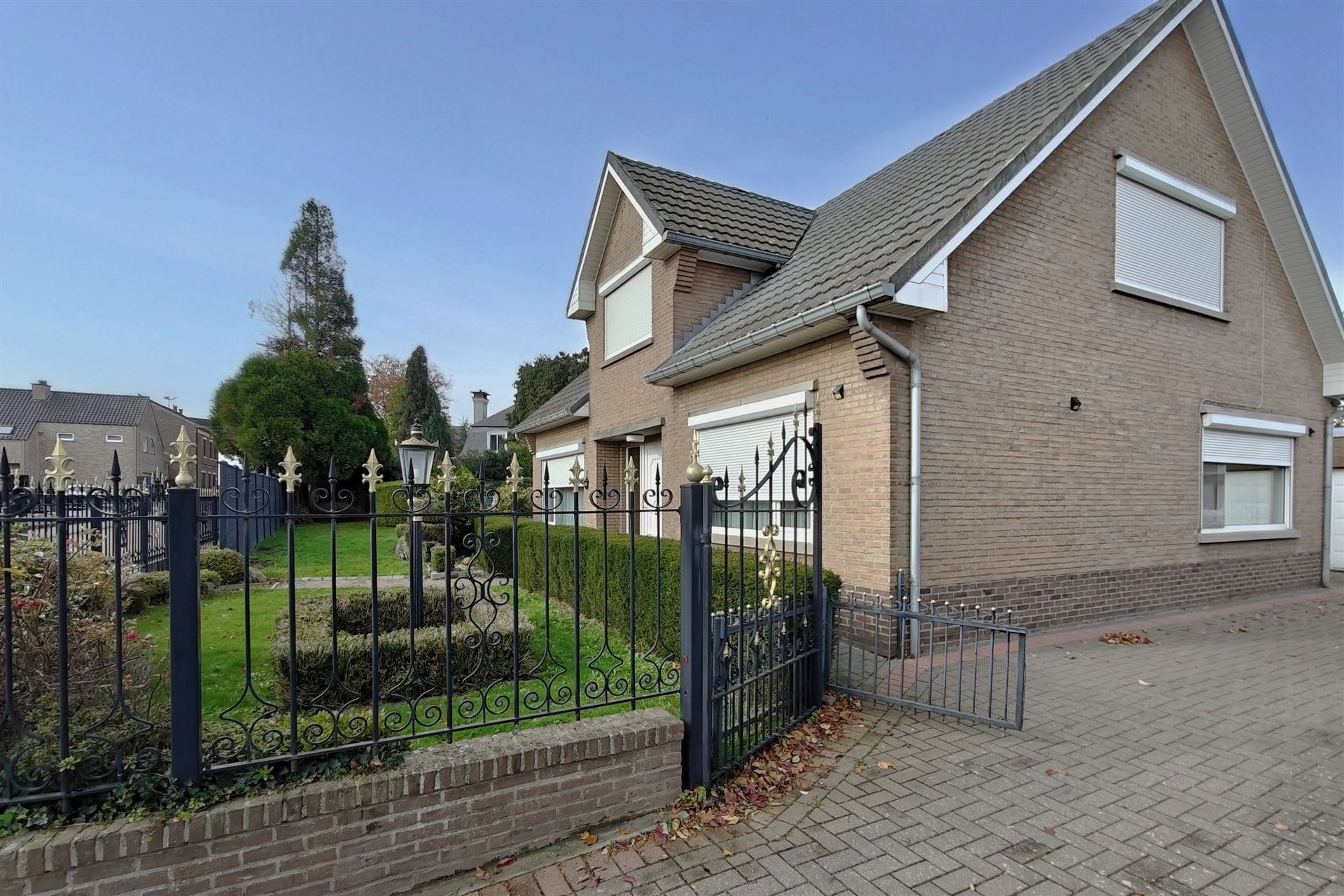 Statige woning op 9a15ca met 4 slpk. in verzorgde woonwijk te Kesselt foto 7