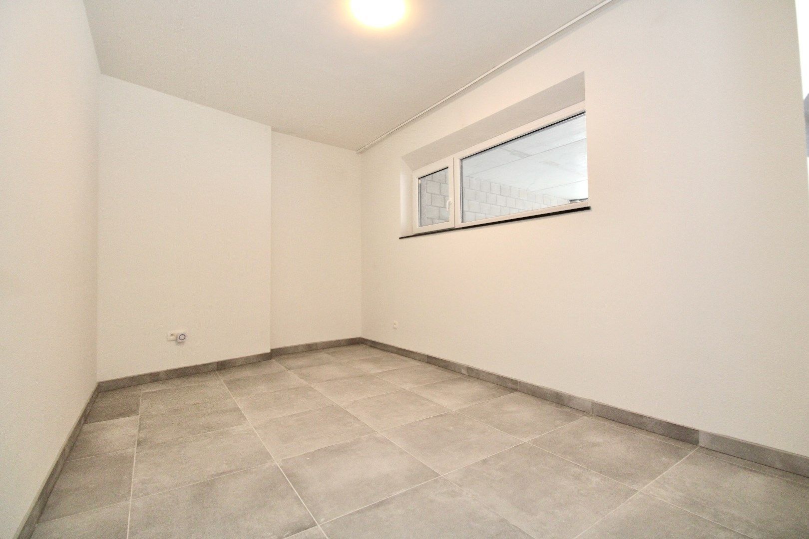 Energiezuinig, recent (2024), instapklaar 2-slpk gelijkvloersappartement foto 12