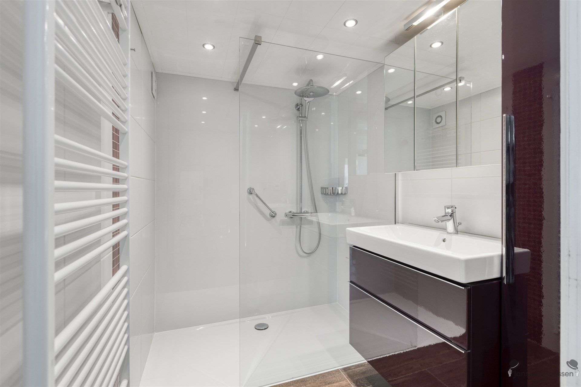 Instapklare halfopen bebouwing met zuidgericht dakterras in Mol foto 11