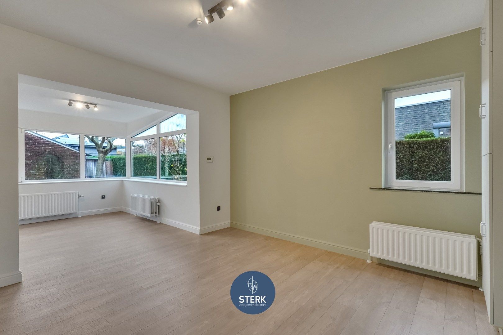 GELIJKVLOERS 1 SLPK-APPARTEMENT MET TUIN IN ZUTENDAAL !  foto 5