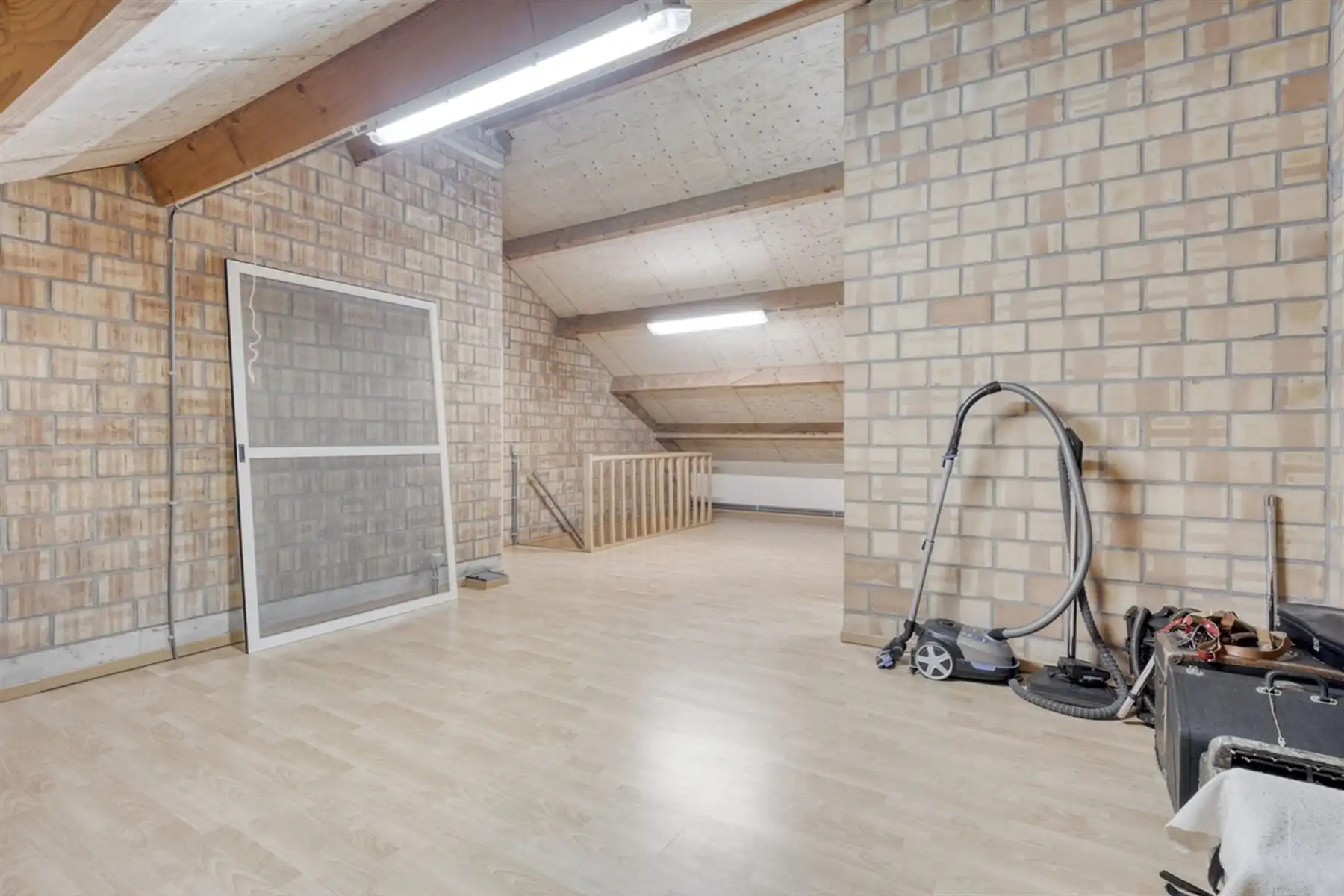 Vrijstaande woning met wijds uitzicht over de velden foto 16