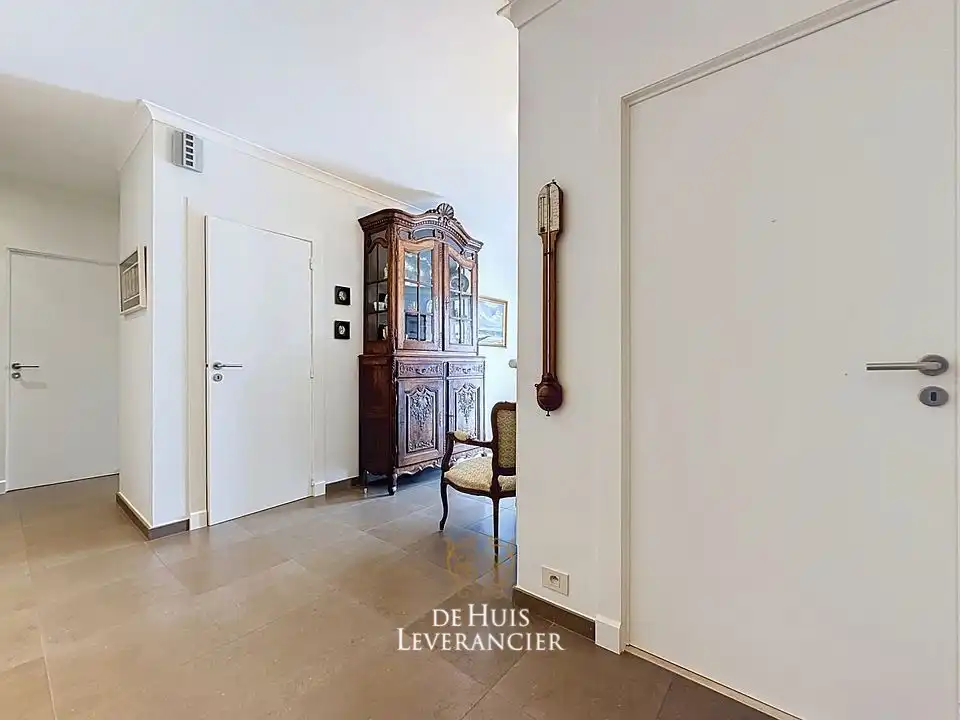 Kom levenslang genieten aan zee in deze instapklare gelijkvloerse villa op uitzonderlijke toplocatie in Oostduinkerke! foto 13
