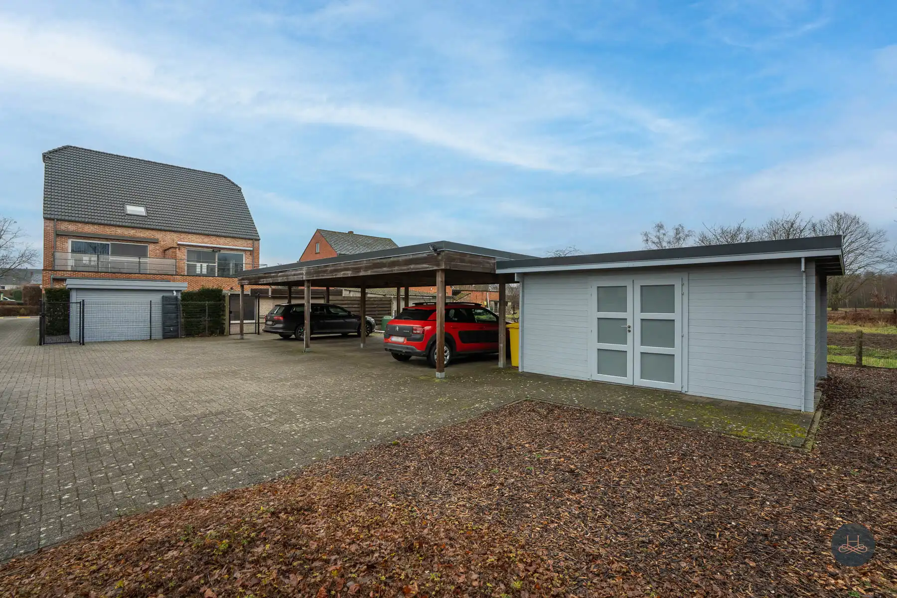 Zeer ruim triplex-appartement met 3 slaapkamers foto 29