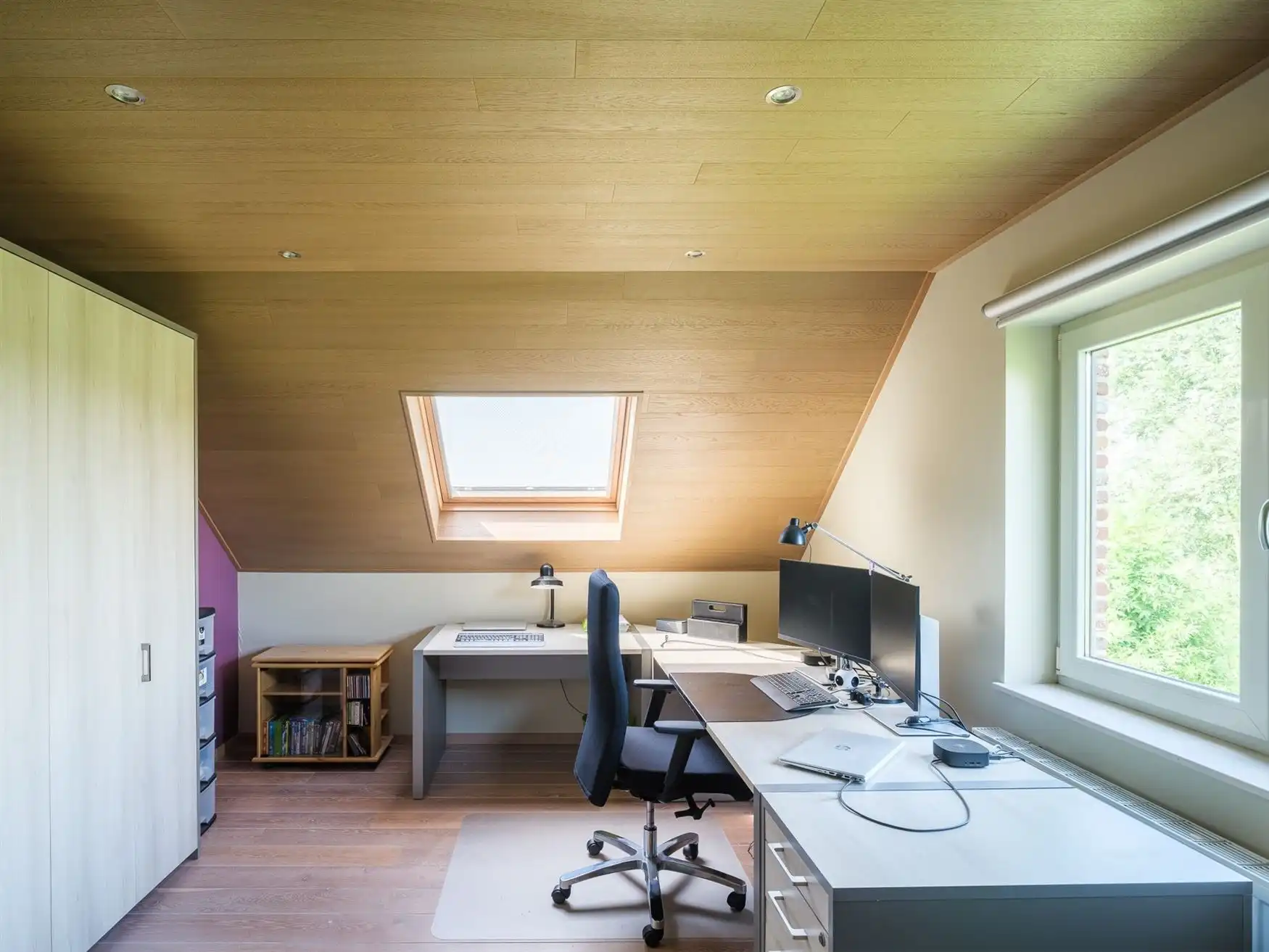 Exclusieve farmhouse te midden van de velden in Drongen foto 18