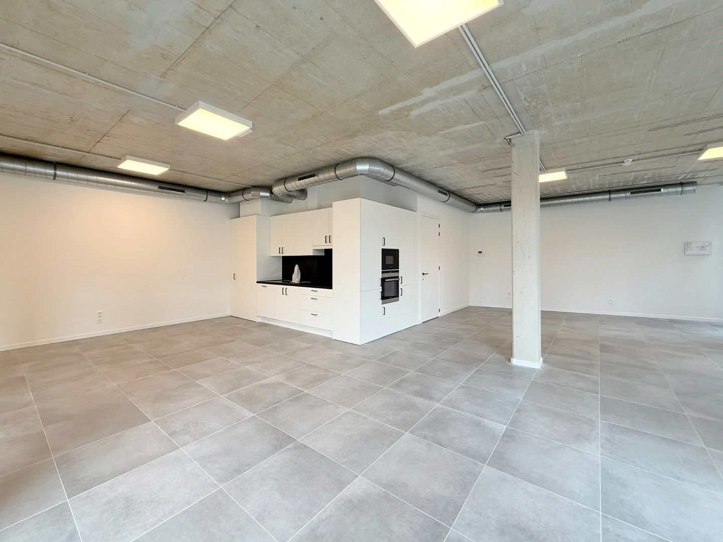 Instapklare kantoorruimte met topligging in Heverlee foto {{pictureIndex}}