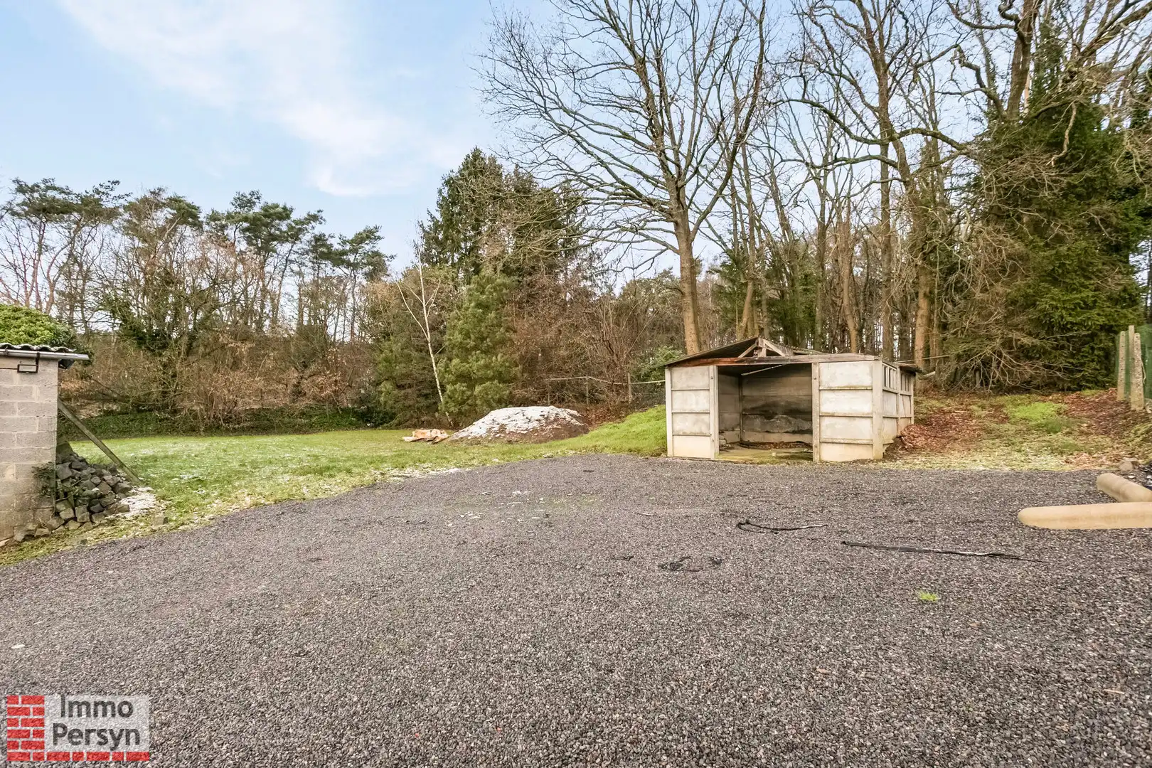 Handelspand met bovenliggend appartement en achterliggende bouwgrond. foto 31