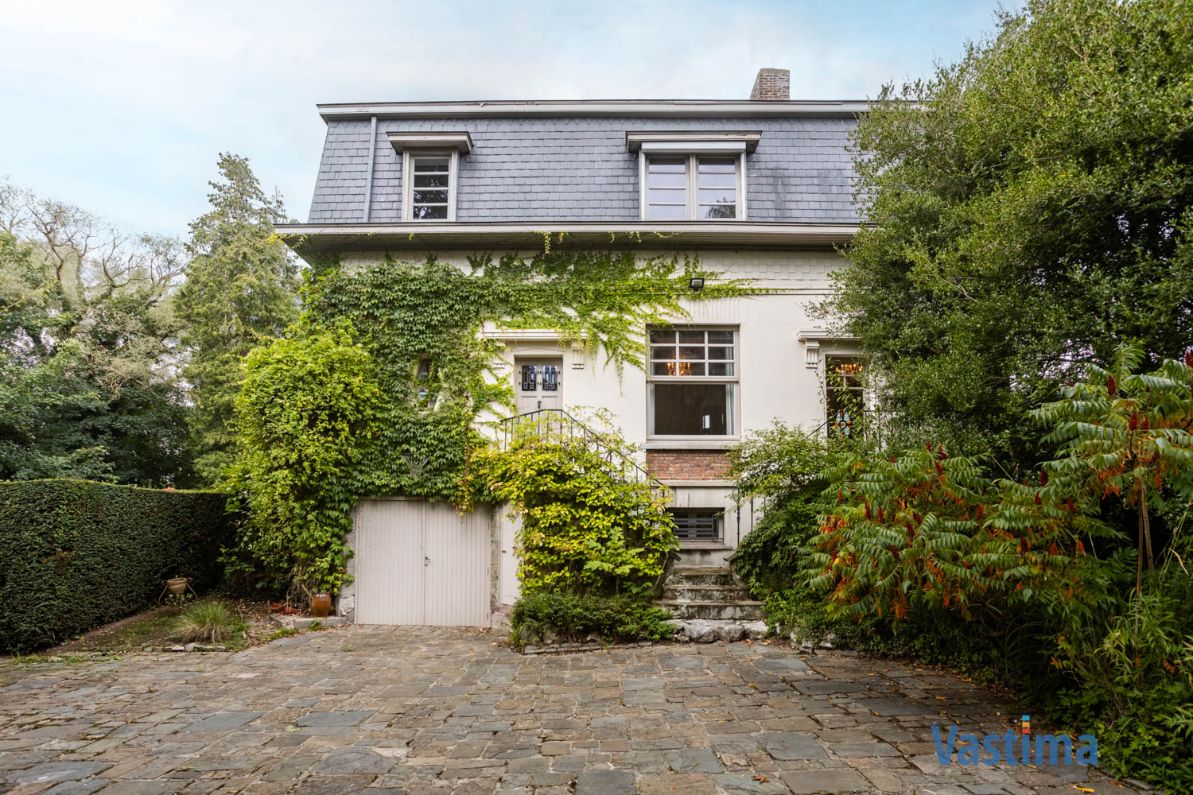 Karaktervolle villa met authentieke charme in een groene setting foto 37