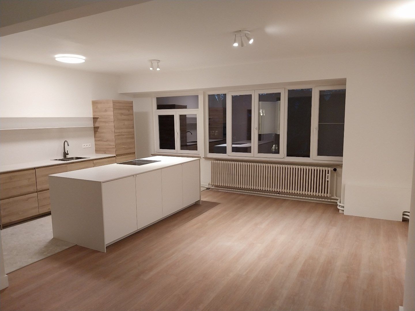 Modern opgeknapt appartement in hartje Hasselt foto 3