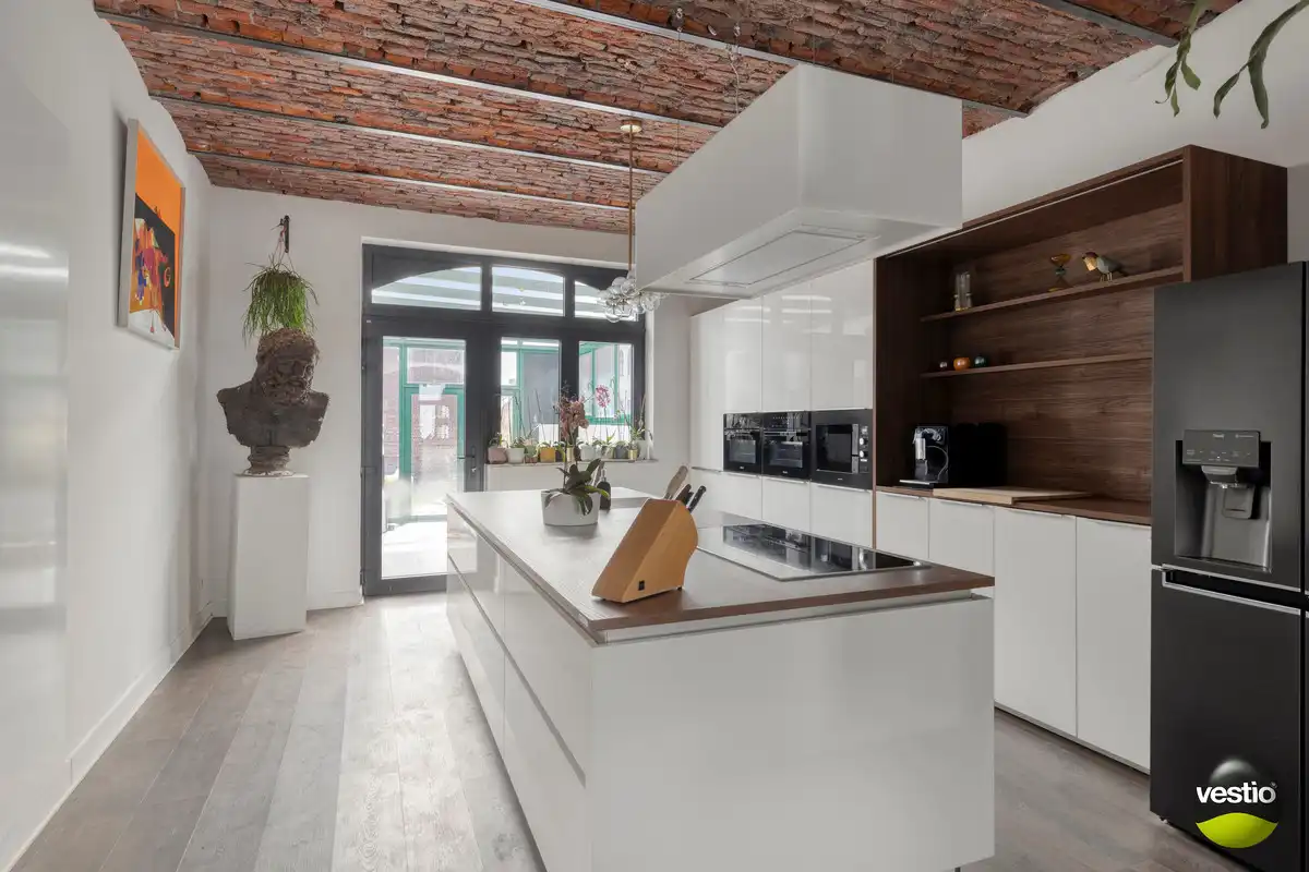 KARAKTERVOL VOLLEDIG GERENOVEERD STATIG HERENHUIS IN CENTRUM VAN TONGEREN. foto 12