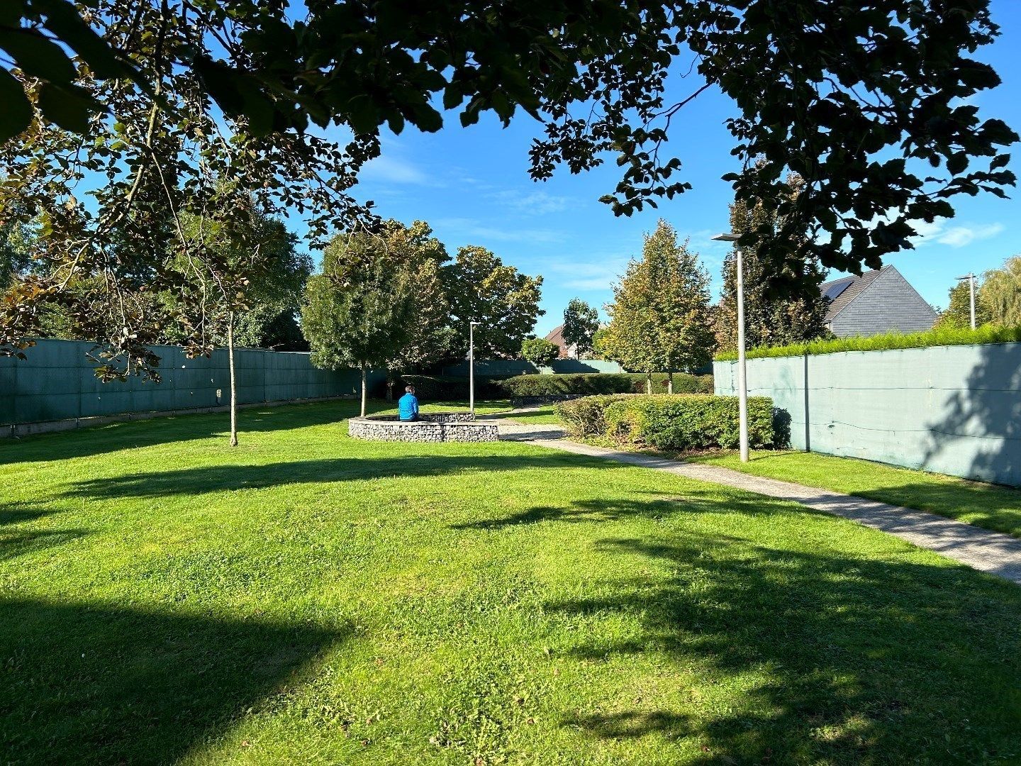 Kwalitatief afgewerkt nieuwbouwappartement TE HUUR in het hartje van Sint-Eloois-vijve!! foto 15