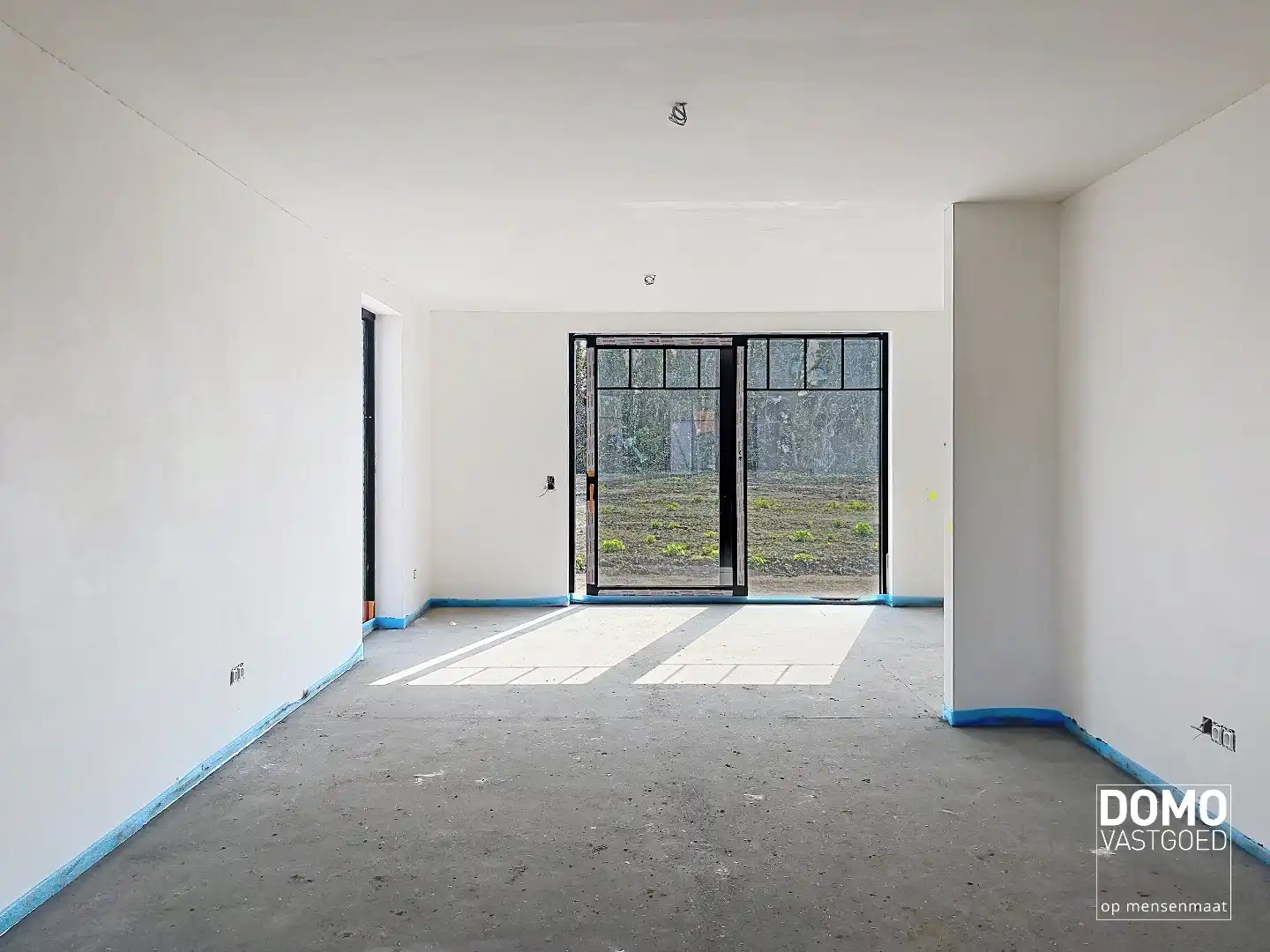 ENERGIEZUINIGE HALFOPENBEBOUWING MET 3 SLAAPKAMERS TE KERMT foto 3