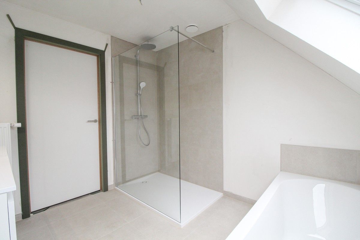 Deux maisons en plein centre de Comines foto 9