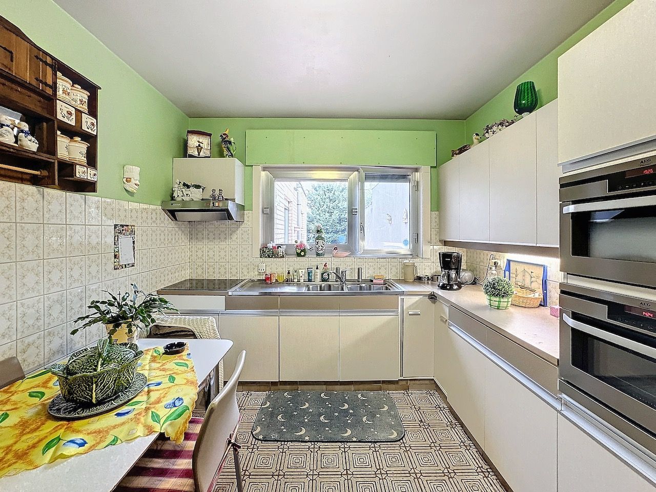 Bijzonder ruim gelijkvloers appartement met mooie tuin in het centrum van Heist foto 5