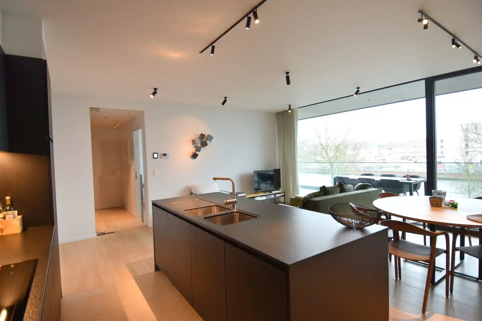 Uniek luxueus appartement met 2 slaapkamers en schitterend Leiezicht foto 6