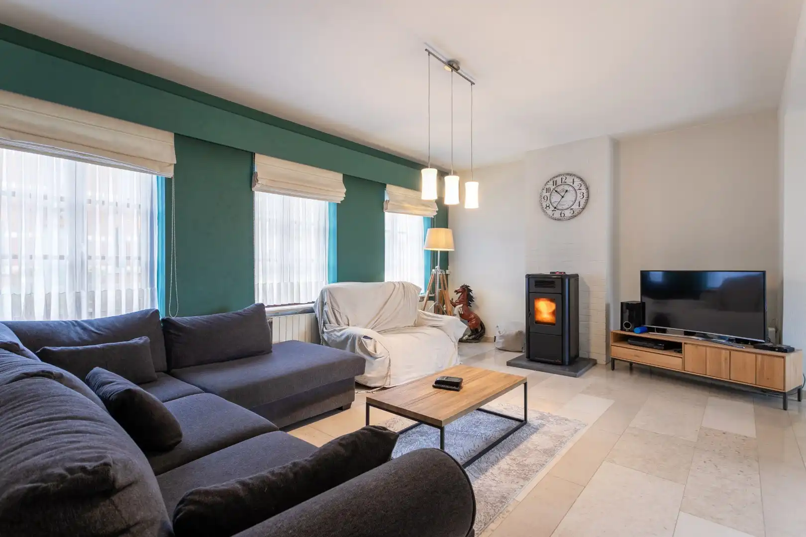 Ruime woning met naastgelegen bouwgrond en loods foto 7