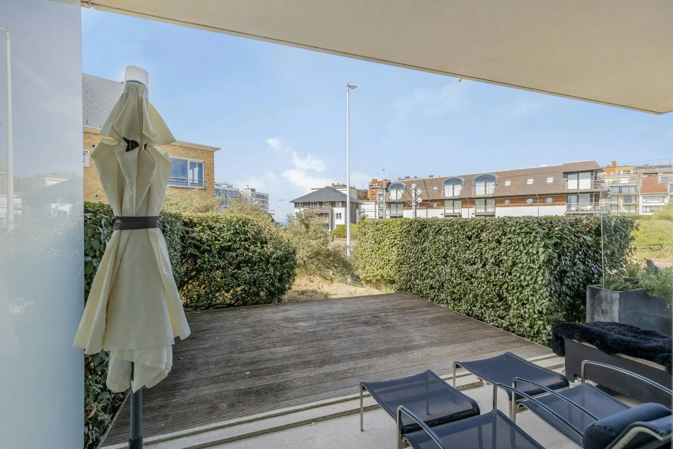 Modern appartement van Rietveld vlakbij zee in Sint-Idesbald foto 17