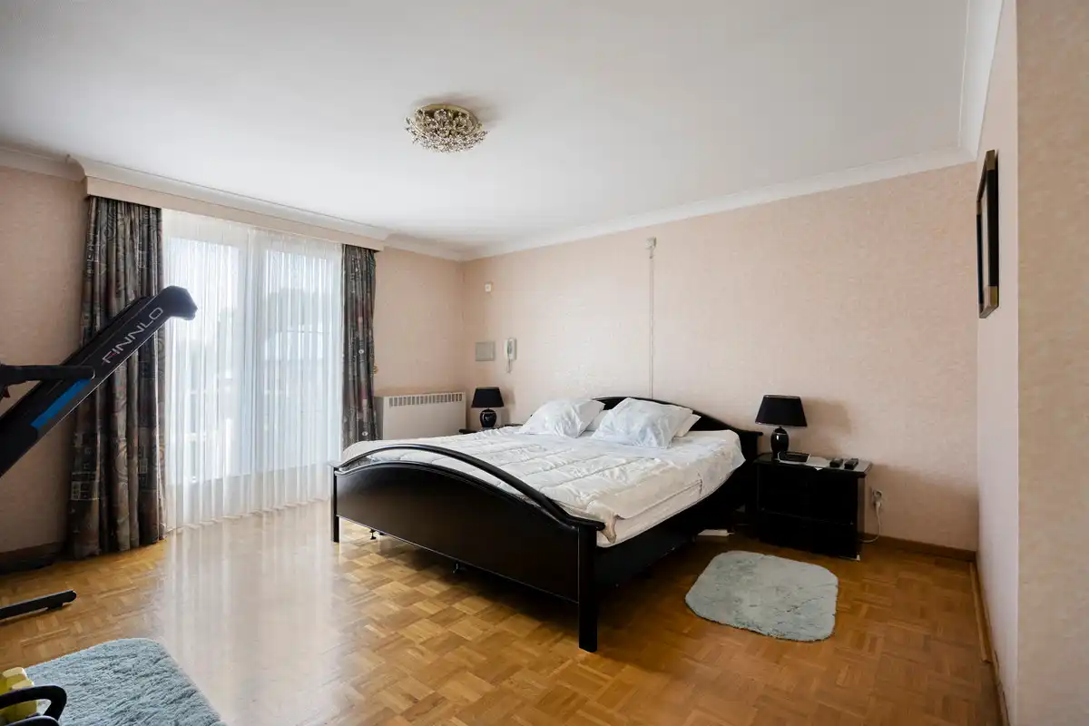 ROYALE WONING MET DOKTERSPRAKTIJK TE BILZEN HOESELT. foto 23