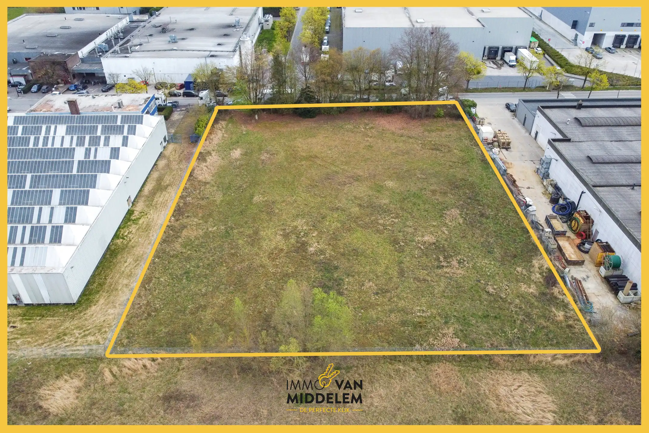 TOPLIGGING: INDUSTRIEGROND ±50 ARE IN INDUSTRIEZONE BROEKOOI foto {{pictureIndex}}