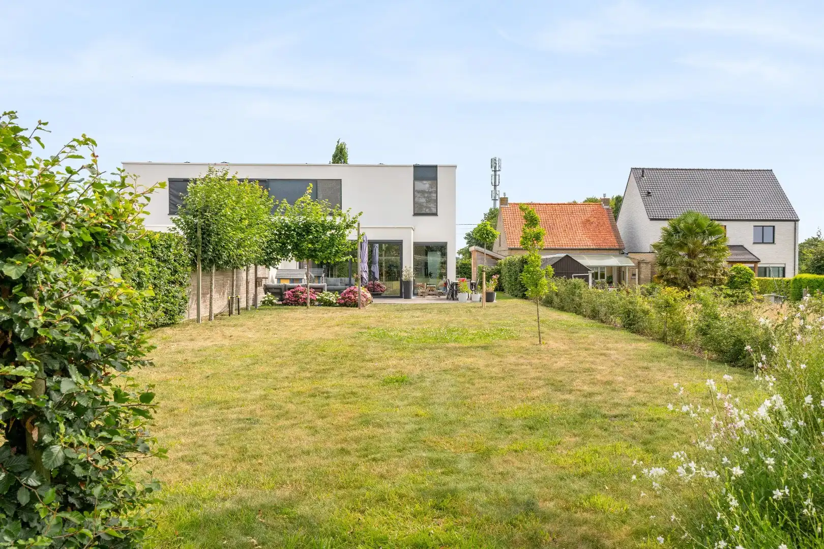 Energiezuinige woning met 3 slaapkamers, ruime garage en zongerichte tuin. foto 23