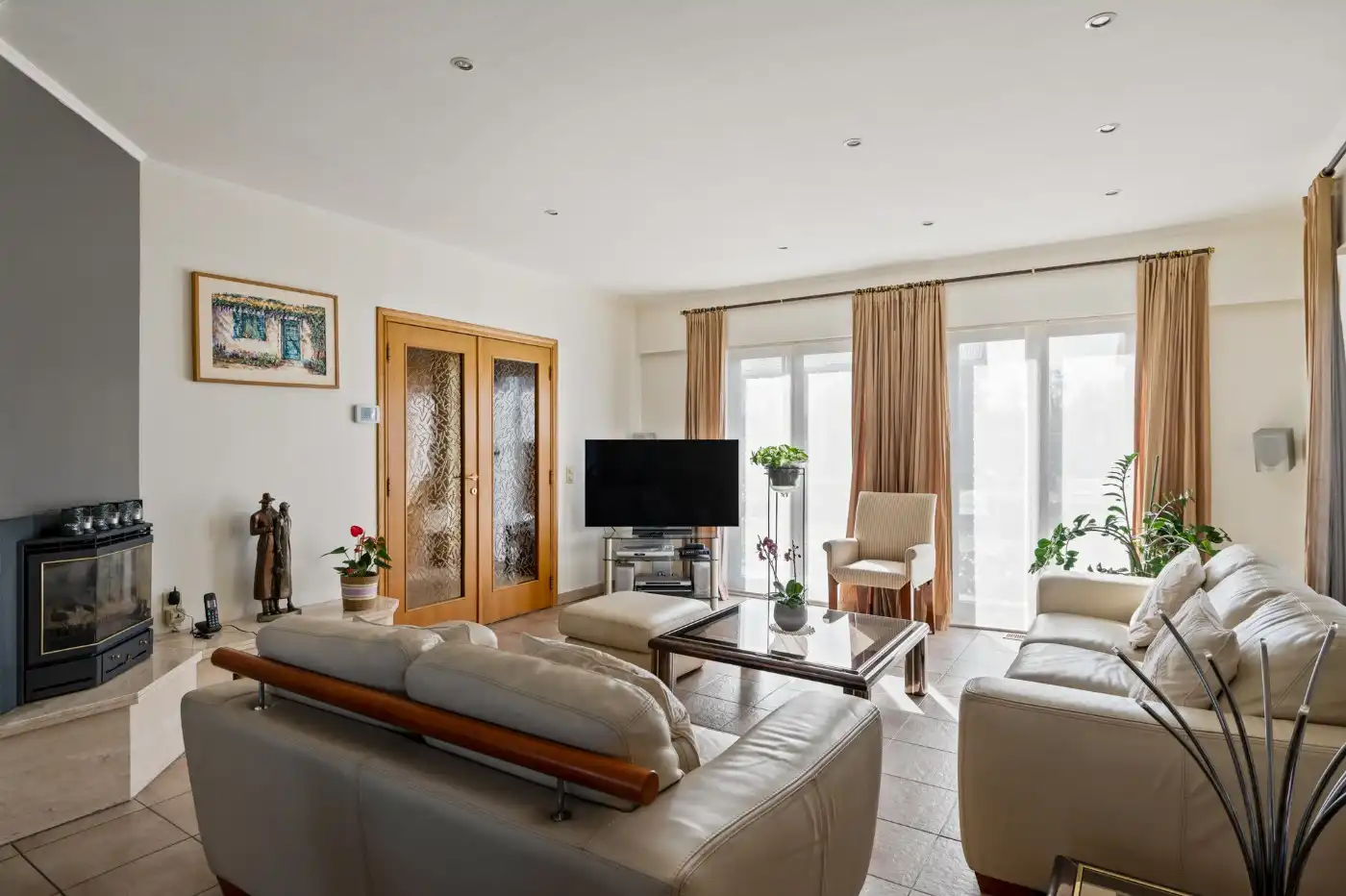 Instapklare, vrijstaande woning met 4 slpk., garage en grote tuin foto 3