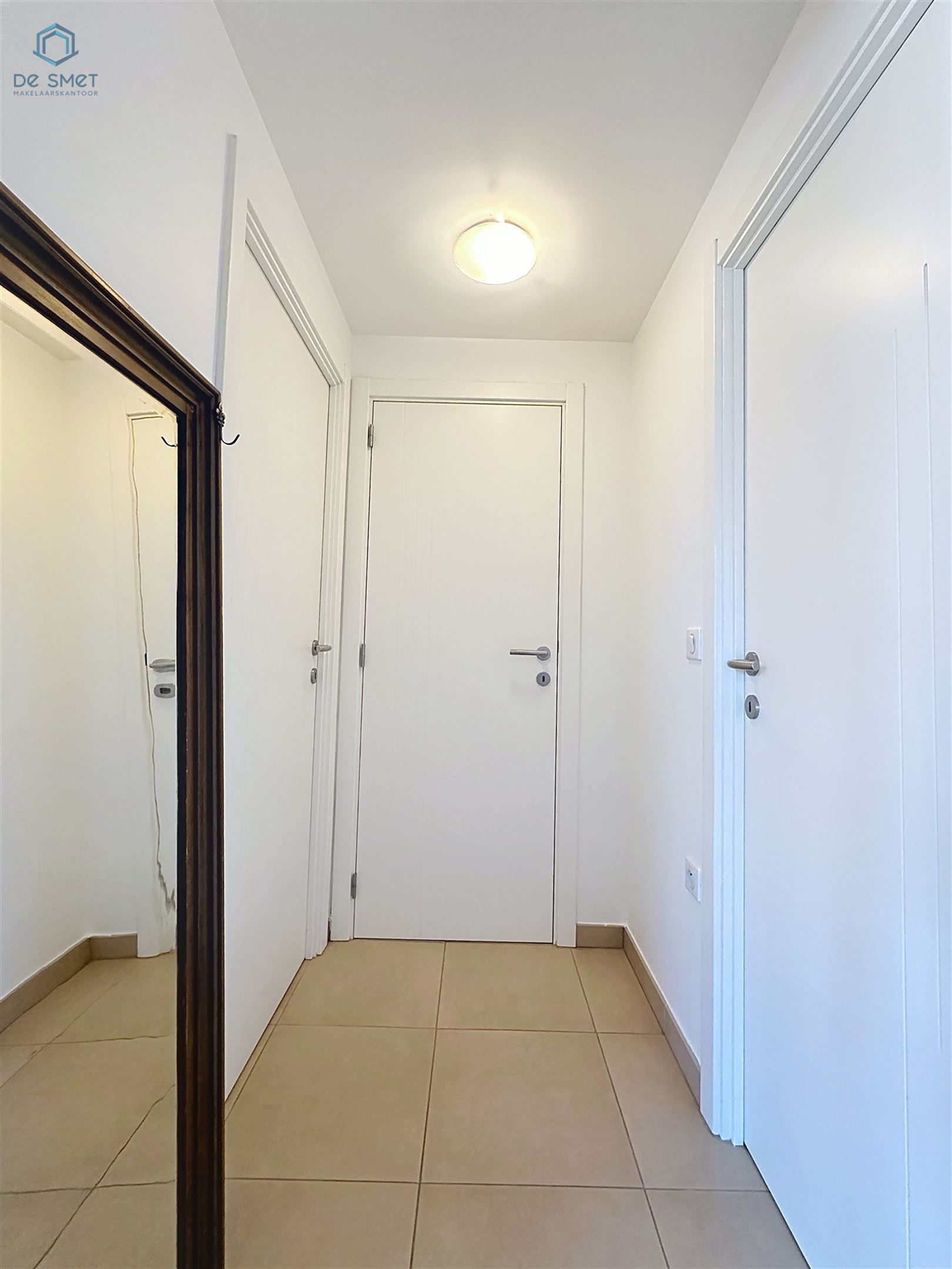 Nieuw te koop in Halle Instapklaar 1-slaapkamerappartement met ruime garagebox! foto 11