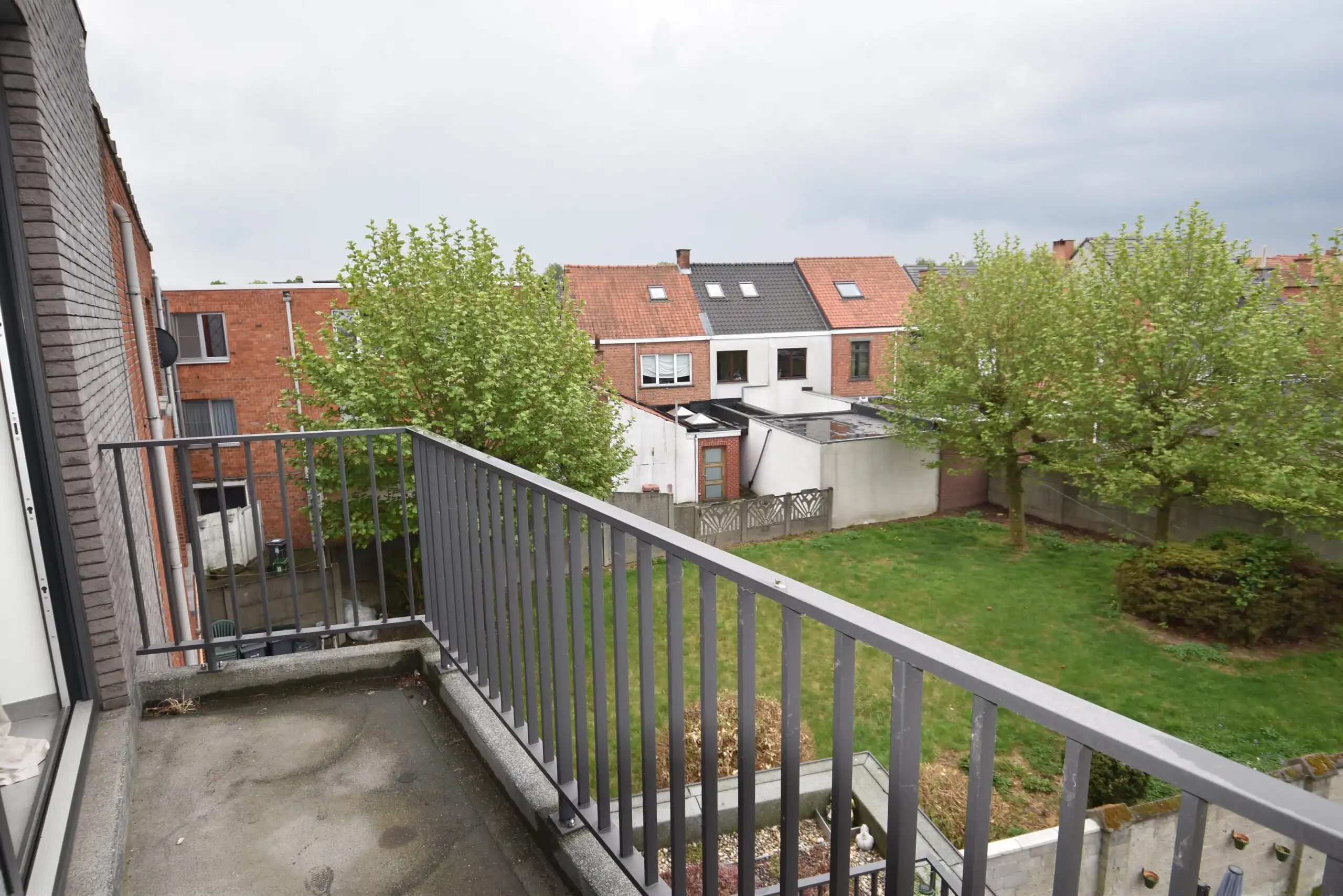 Modern en energiezuinig appartement te huur in hartje Nieuwkerken-Waas foto 6