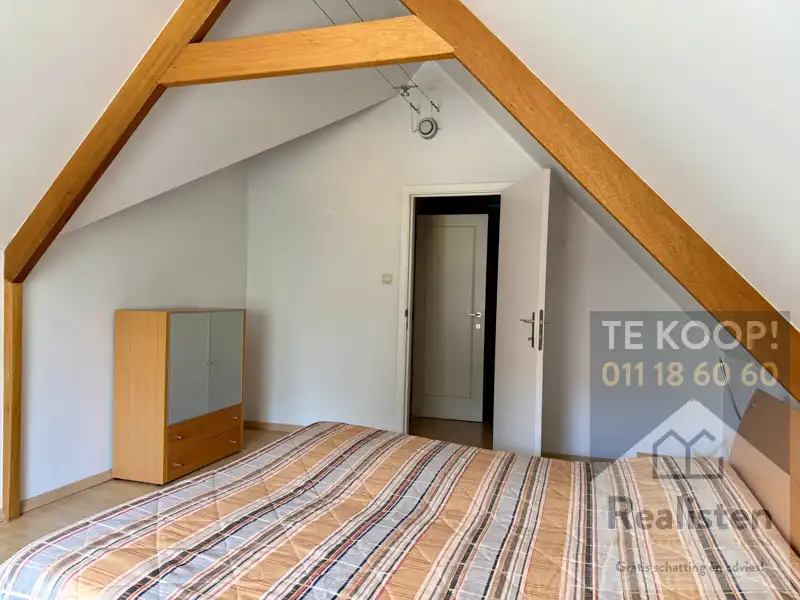Charmant en ruim huis te koop in Stokrooie - Perfecte gezinswoning met 4 slaapkamers en een tennisplein foto 39