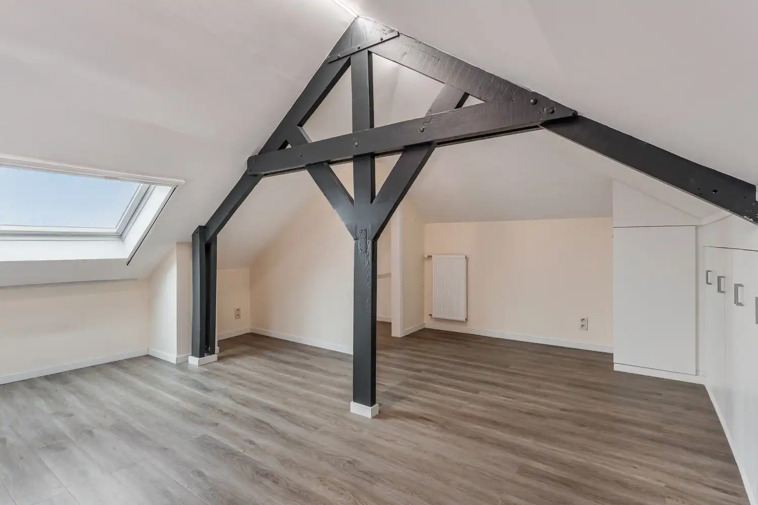 Instapklare, gerenoveerde halfopen bebouwing met 3 slaapkamers op ruim perceel in Sint-Truiden foto 18