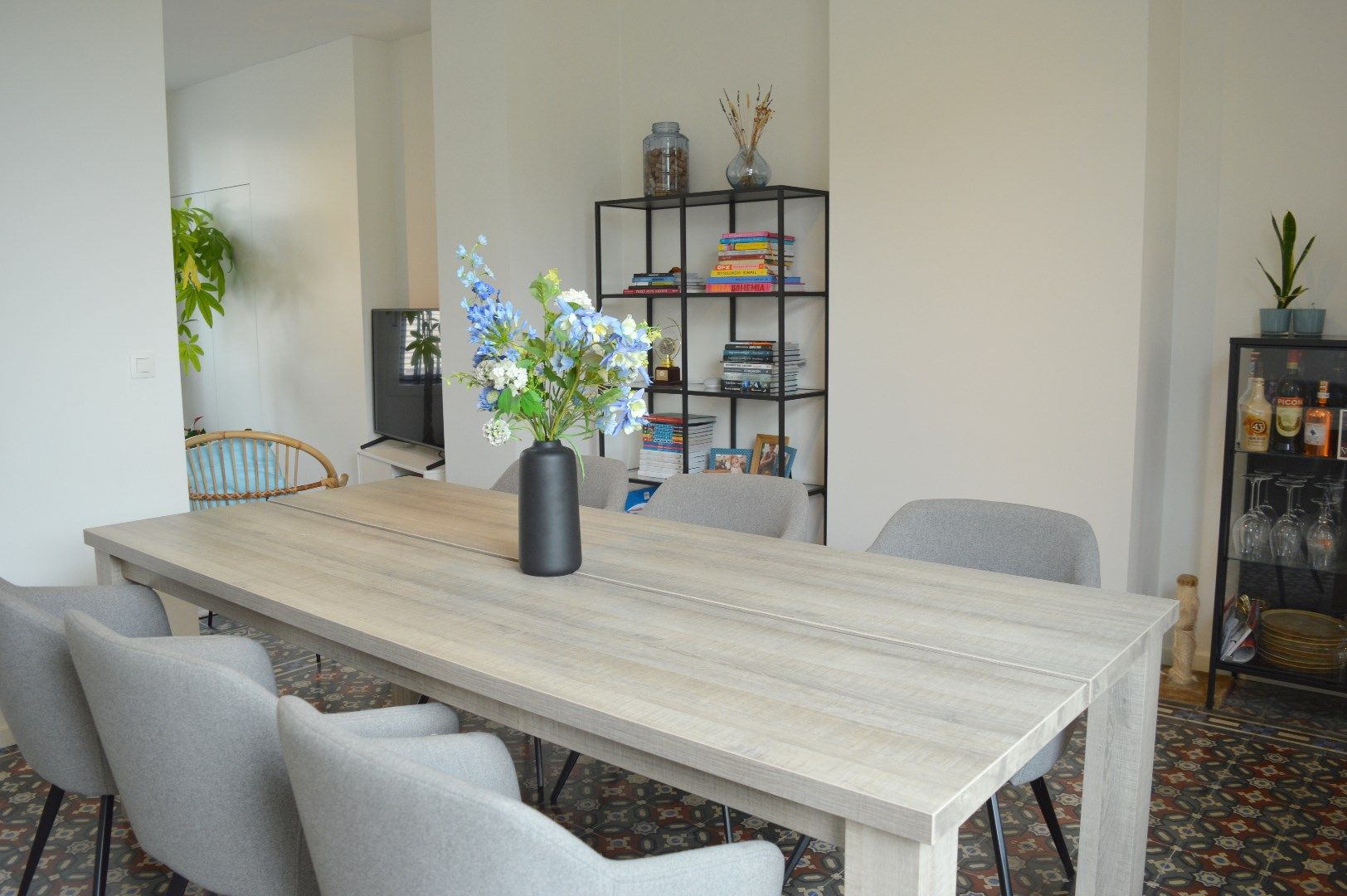 Mooie rijwoning met zonnige tuin op het zuidoosten in Heule met 3 slaapkamers foto 3