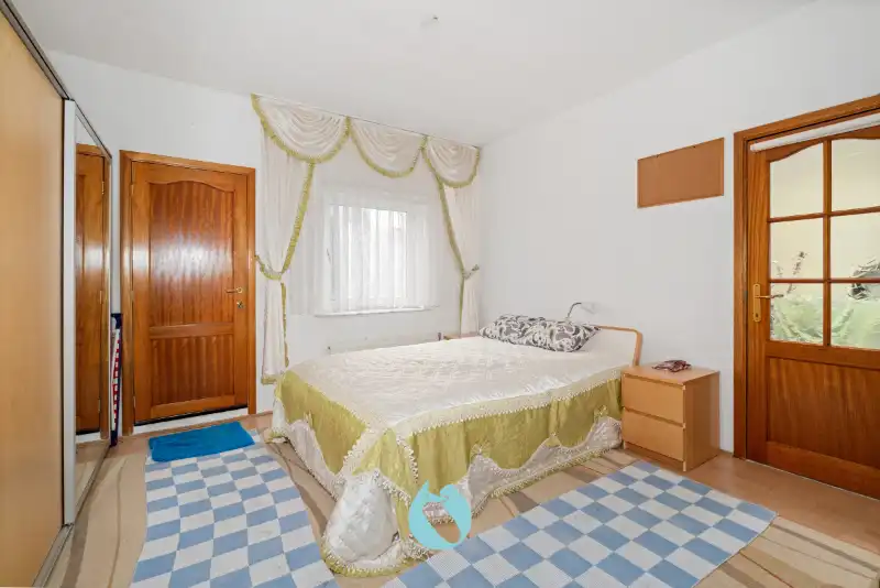 Statig gebouw bestaande uit verschillende units nabij centrum Gent foto 27