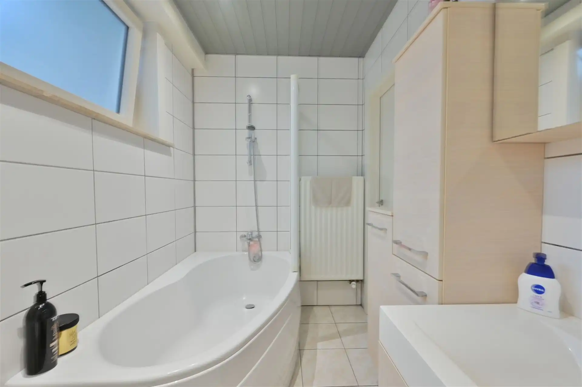 Zeer rustig gelegen laagbouwwoning, 3 slaapkamers, instapklaar op een perceel van 790m² foto 18