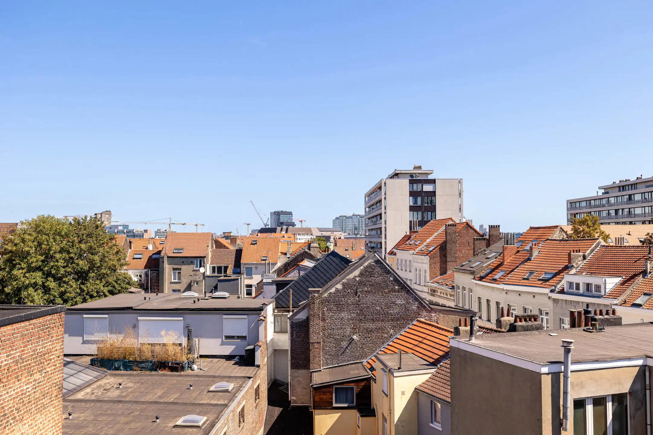 Gerenoveerd appartement met 2 slpkamers van ± 92m² foto 12