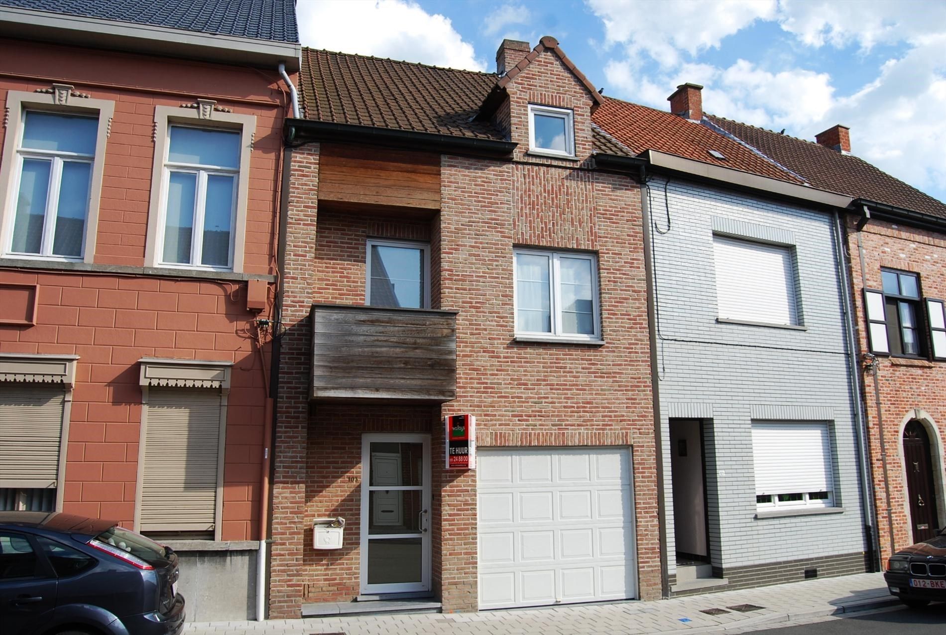 Hoofdfoto van de publicatie: GEZELLIGE & GERIEFLIJKE RIJWONING
